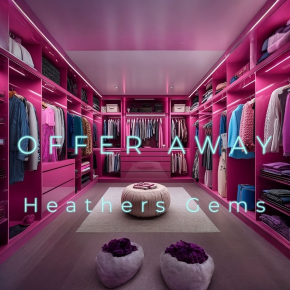 Meet Heather! 💋 - Picture 13 of 14